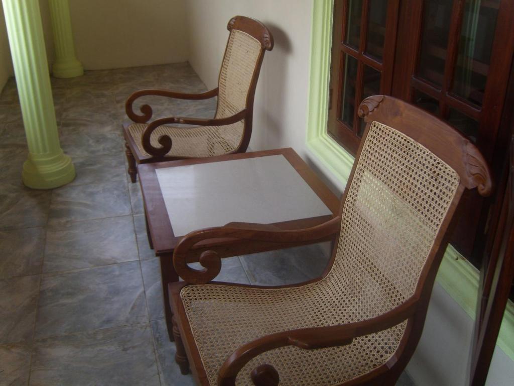 Time N Tide Beach Resort Хіккадува Номер фото