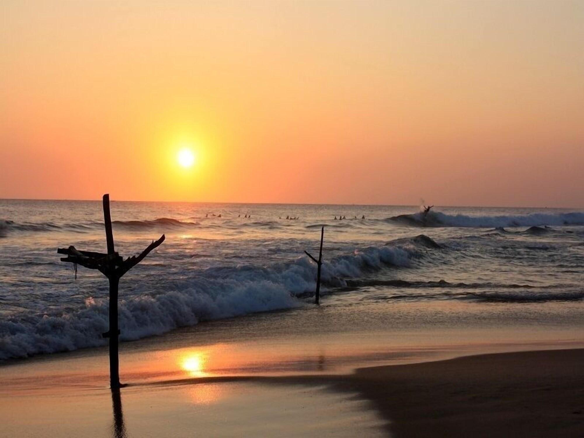 Time N Tide Beach Resort Хіккадува Екстер'єр фото