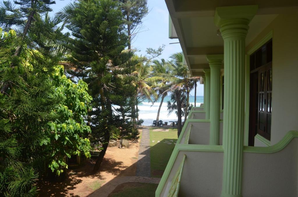 Time N Tide Beach Resort Хіккадува Номер фото