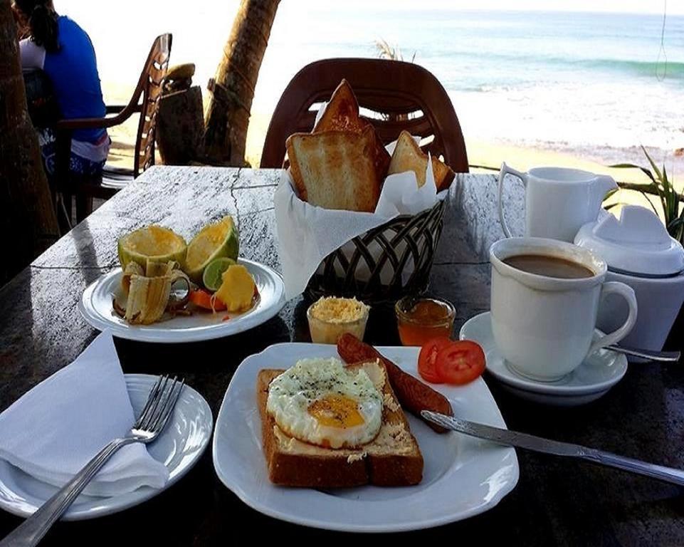 Time N Tide Beach Resort Хіккадува Екстер'єр фото