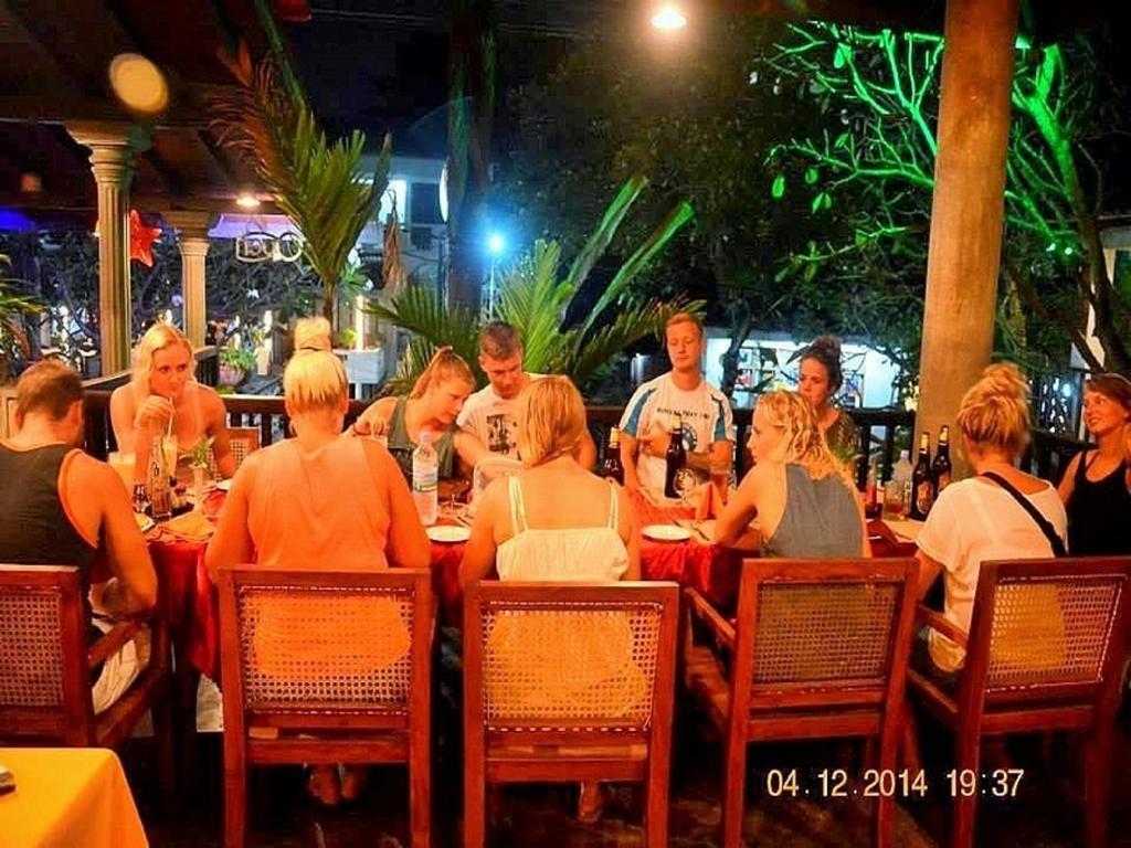 Time N Tide Beach Resort Хіккадува Екстер'єр фото