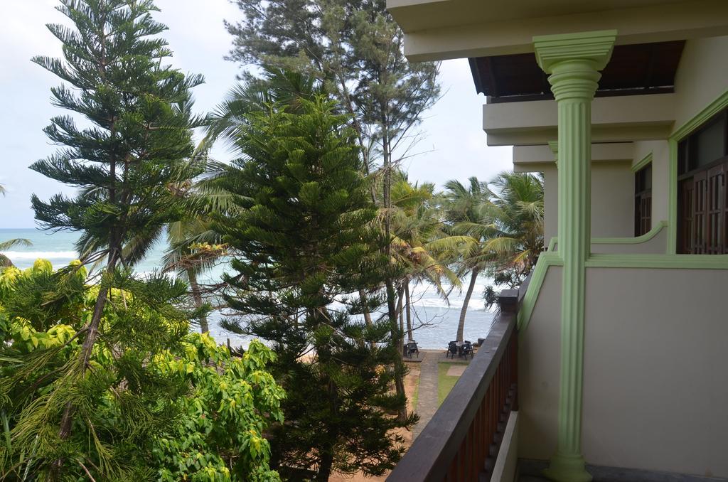 Time N Tide Beach Resort Хіккадува Екстер'єр фото