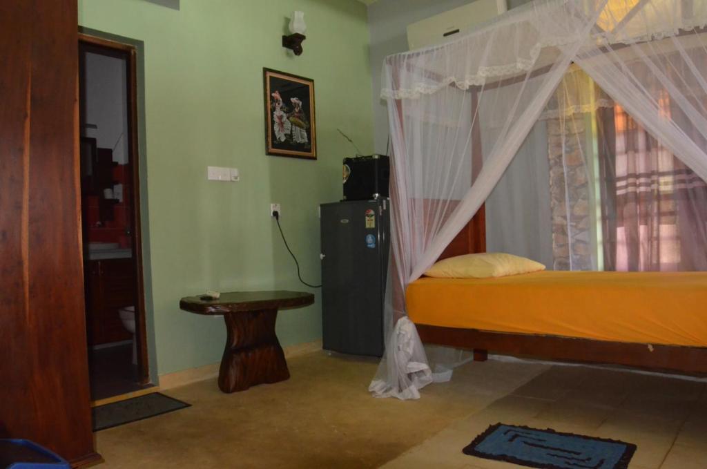 Time N Tide Beach Resort Хіккадува Номер фото