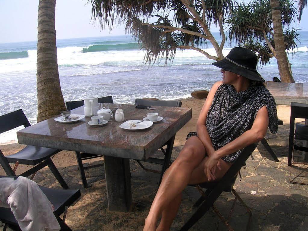 Time N Tide Beach Resort Хіккадува Екстер'єр фото